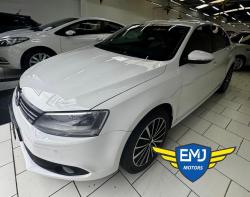 VOLKSWAGEN Jetta 2.0 4P FLEX CONFORTLINE TIPTRONIC AUTOMTICO