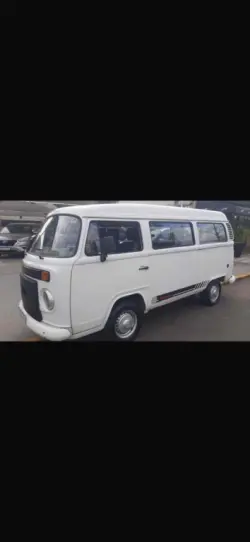 VOLKSWAGEN Kombi 1.4 FLEX STD 9 LUGARES