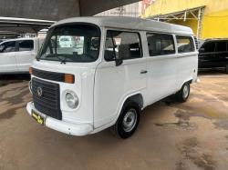 VOLKSWAGEN Kombi 1.4 FLEX STD 9 LUGARES