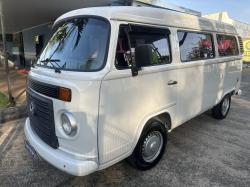 VOLKSWAGEN Kombi 1.4 FLEX STD 9 LUGARES