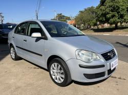 VOLKSWAGEN Polo Sedan 1.6 4P FLEX