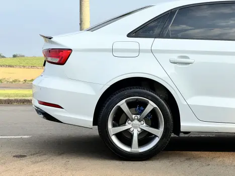 AUDI A3 Sedan 1.4 16V 4P TFSI ATTRACTION S-TRONIC AUTOMÁTICO, Foto 7 AUDI A3 Sedan 1.4 16V 4P TFSI ATTRACTION S-TRONIC AUTOMÁTICO, Foto 7