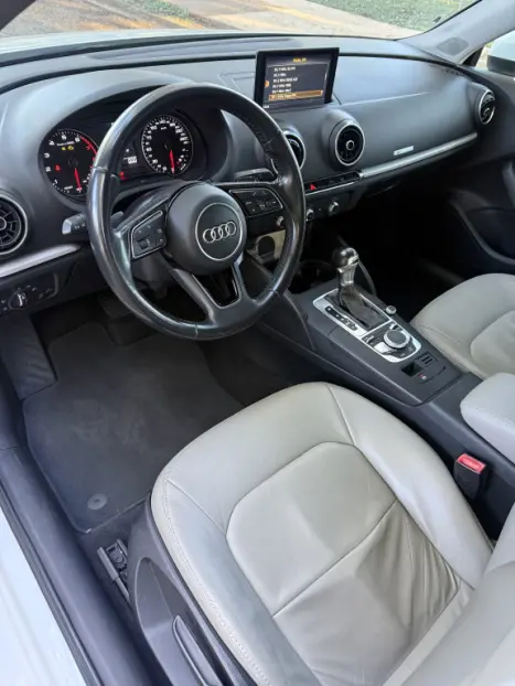 AUDI A3 Sedan 1.4 16V 4P TFSI S-TRONIC AUTOM�TICO, Foto 7