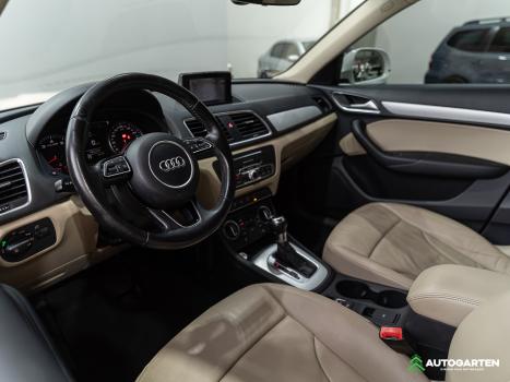 AUDI Q3 1.4 4P FLEX TFSI AMBIENTE S-TRONIC AUTOM�TICO, Foto 6