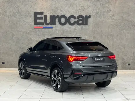 AUDI Q3 2.0 40 4P TFSI SPORTBACK PERFORMANCE BLACK QUATTRO TIPTRONIC AUTOMTICO, Foto 4