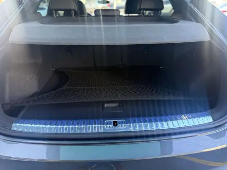 AUDI Q3 2.0 40 4P TFSI SPORTBACK PERFORMANCE BLACK QUATTRO TIPTRONIC AUTOM�TICO, Foto 33