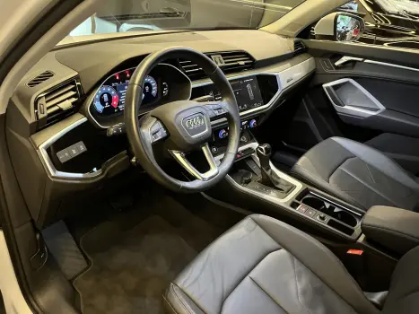 AUDI Q3 2.0 40 4P TFSI SPORTBACK PERFORMANCE BLACK QUATTRO TIPTRONIC AUTOM�TICO, Foto 6