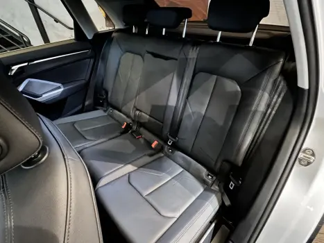 AUDI Q3 2.0 40 4P TFSI SPORTBACK PERFORMANCE BLACK QUATTRO TIPTRONIC AUTOM�TICO, Foto 13