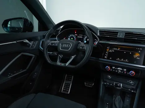 AUDI Q3 2.0 40 4P TFSI SPORTBACK PERFORMANCE BLACK QUATTRO TIPTRONIC AUTOM�TICO, Foto 12