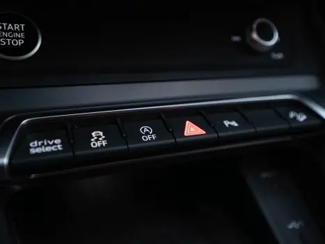 AUDI Q3 2.0 40 4P TFSI SPORTBACK PERFORMANCE BLACK QUATTRO TIPTRONIC AUTOM�TICO, Foto 21