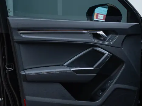 AUDI Q3 2.0 40 4P TFSI SPORTBACK PERFORMANCE BLACK QUATTRO TIPTRONIC AUTOM�TICO, Foto 24