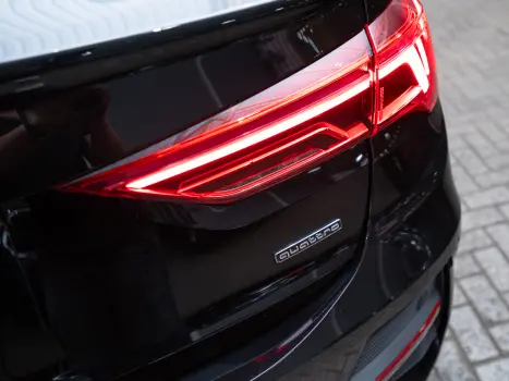 AUDI Q3 2.0 40 4P TFSI SPORTBACK PERFORMANCE BLACK QUATTRO TIPTRONIC AUTOM�TICO, Foto 35