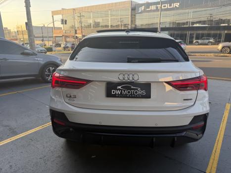 AUDI Q3 2.0 40 4P TFSI SPORTBACK PERFORMANCE BLACK QUATTRO TIPTRONIC AUTOM�TICO, Foto 15