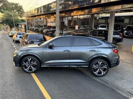 AUDI Q3 2.0 40 4P TFSI SPORTBACK PERFORMANCE BLACK QUATTRO TIPTRONIC AUTOM�TICO, Foto 4