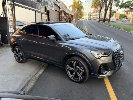 AUDI Q3 2.0 40 4P TFSI SPORTBACK PERFORMANCE BLACK QUATTRO TIPTRONIC AUTOM�TICO, Foto 6