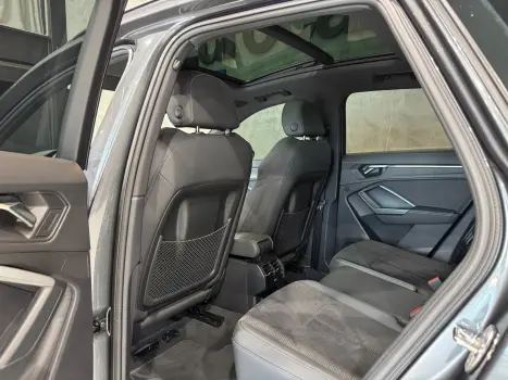 AUDI Q3 2.0 4P 40 TFSI PERFORMANCE BLACK QUATTRO TIPTRONIC AUTOMTICO, Foto 9