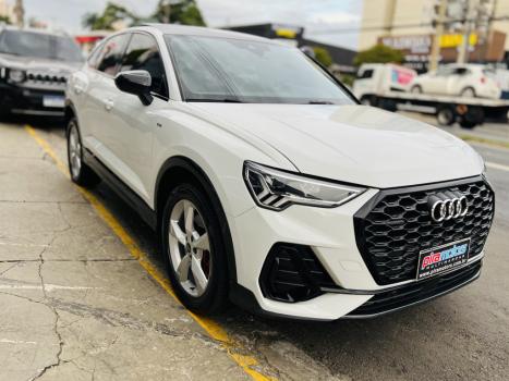 AUDI Q3 2.0 4P 40 TFSI PERFORMANCE BLACK QUATTRO TIPTRONIC AUTOMTICO, Foto 4