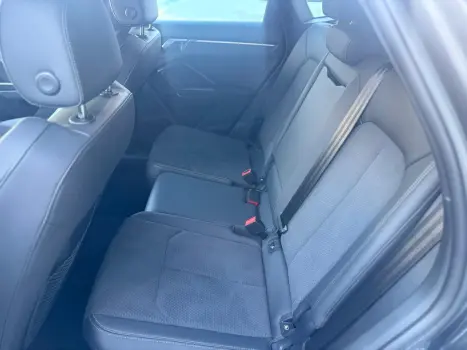 AUDI Q3 2.0 4P 40 TFSI PERFORMANCE BLACK QUATTRO TIPTRONIC AUTOM�TICO, Foto 15