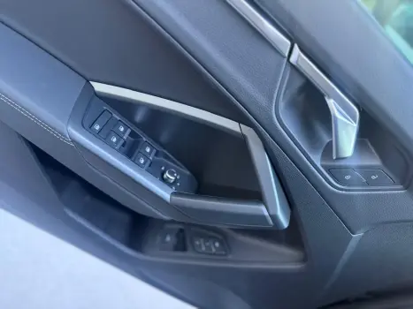 AUDI Q3 2.0 4P 40 TFSI PERFORMANCE BLACK QUATTRO TIPTRONIC AUTOM�TICO, Foto 19