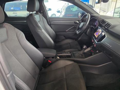 AUDI Q3 2.0 4P 40 TFSI PERFORMANCE BLACK QUATTRO TIPTRONIC AUTOM�TICO, Foto 5