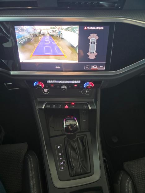 AUDI Q3 2.0 4P 40 TFSI PERFORMANCE BLACK QUATTRO TIPTRONIC AUTOM�TICO, Foto 9