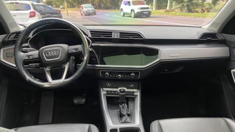 AUDI Q3 2.0 4P 40 TFSI PERFORMANCE BLACK QUATTRO TIPTRONIC AUTOM�TICO, Foto 9