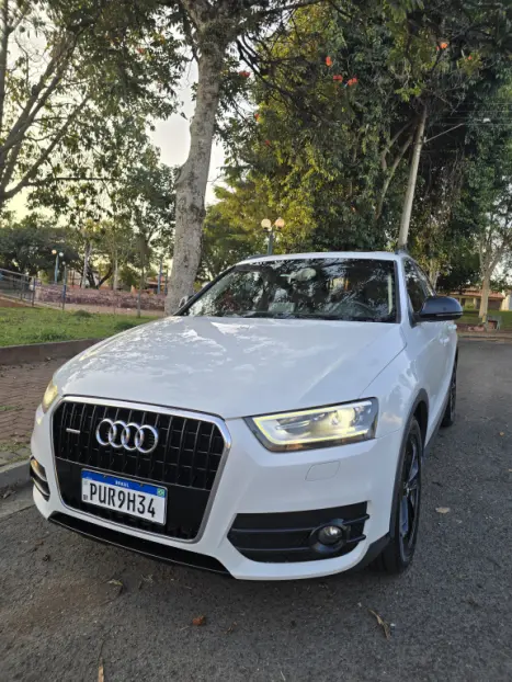AUDI Q3 2.0 4P TFSI AMBITION QUATTRO S-TRONIC AUTOMTICO, Foto 3