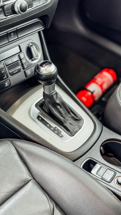 AUDI Q3 2.0 4P TFSI AMBIENTE QUATTRO S-TRONIC AUTOM�TICO, Foto 10