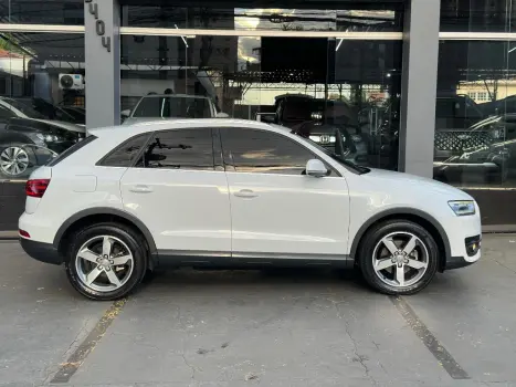 AUDI Q3 2.0 4P TFSI AMBIENTE QUATTRO S-TRONIC AUTOM�TICO, Foto 6