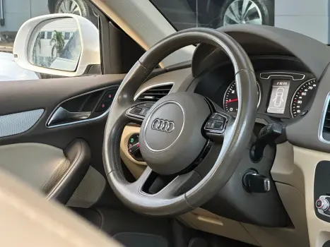AUDI Q3 2.0 4P TFSI AMBIENTE QUATTRO S-TRONIC AUTOM�TICO, Foto 9