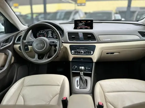 AUDI Q3 2.0 4P TFSI AMBITION QUATTRO S-TRONIC AUTOM�TICO, Foto 5