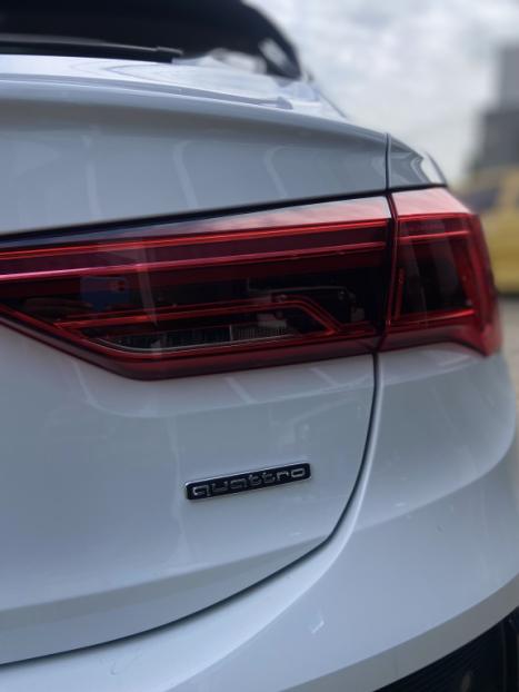 AUDI Q3 2.0 4P TFSI ATTRACTION QUATTRO S-TRONIC AUTOM�TICO, Foto 2