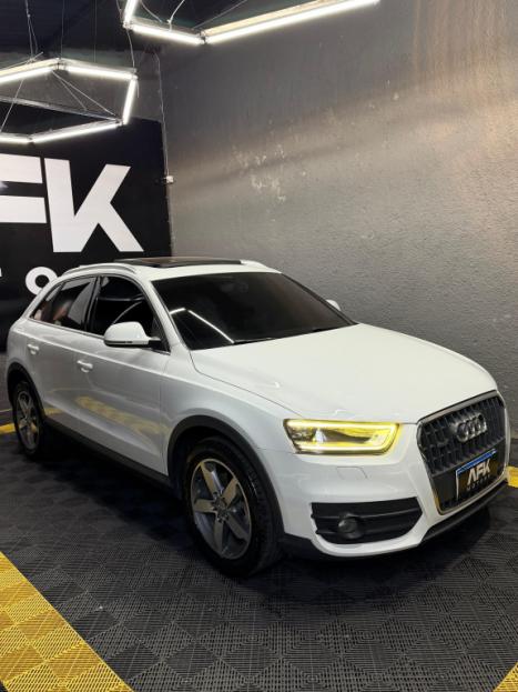 AUDI Q3 2.0 4P TFSI AMBIENTE QUATTRO S-TRONIC AUTOM�TICO, Foto 2