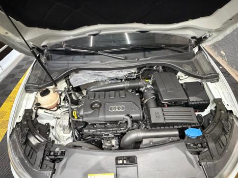AUDI Q3 2.0 4P TFSI AMBIENTE QUATTRO S-TRONIC AUTOM�TICO, Foto 14