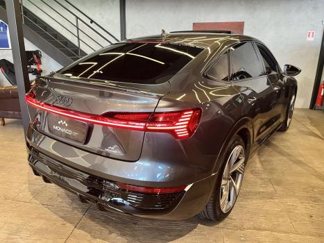 AUDI Q8-E-Tron 55 EL�TRICO SPORTBACK PERFORMANCE BLACK QUATTRO, Foto 4