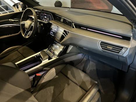 AUDI Q8-E-Tron 55 EL�TRICO SPORTBACK PERFORMANCE BLACK QUATTRO, Foto 9