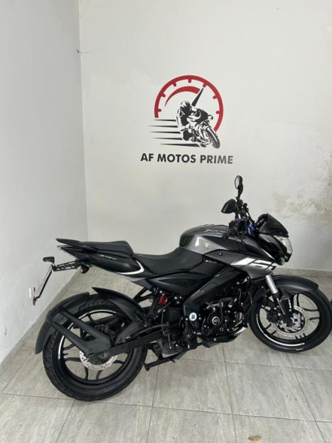 BAJAJ Dominar 160 , Foto 1