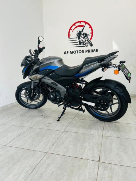 BAJAJ Dominar 160 , Foto 2