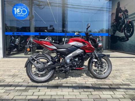 BAJAJ Dominar 160 , Foto 1