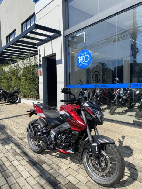 BAJAJ Dominar 160 , Foto 5