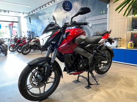 BAJAJ Dominar 200 , Foto 2
