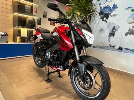 BAJAJ Dominar 200 , Foto 3