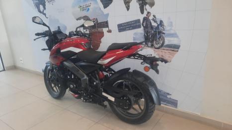 BAJAJ Dominar 200 , Foto 6