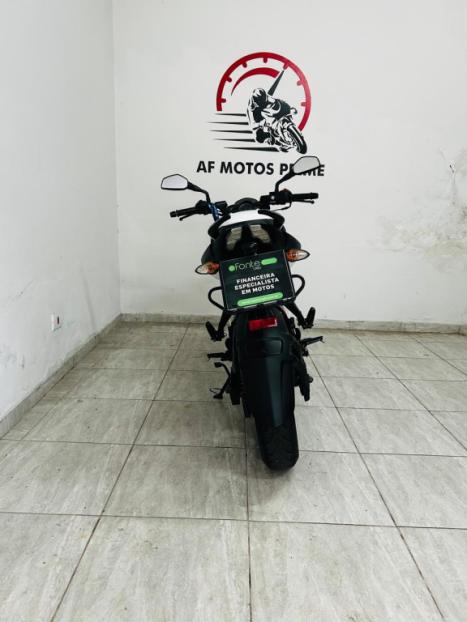 BAJAJ Dominar 200 , Foto 3