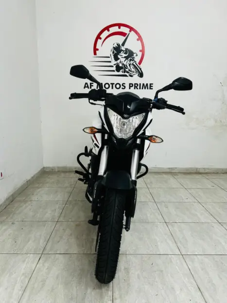 BAJAJ Dominar 200 , Foto 4