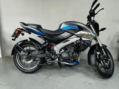 BAJAJ Dominar 200 , Foto 1