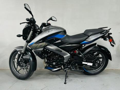 BAJAJ Dominar 200 , Foto 2