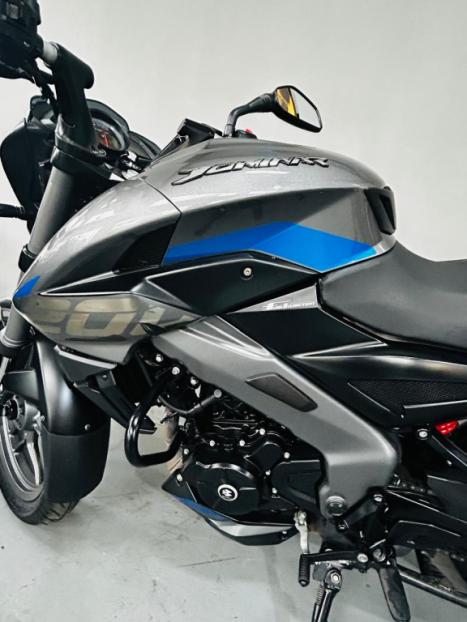 BAJAJ Dominar 200 , Foto 5