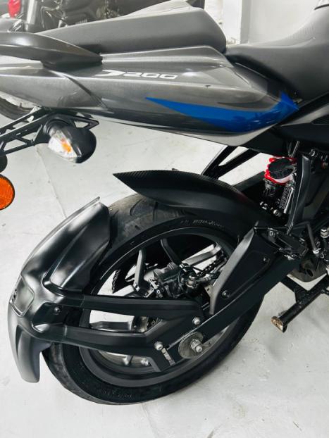 BAJAJ Dominar 200 , Foto 7