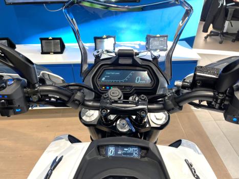 BAJAJ Dominar 400 , Foto 2